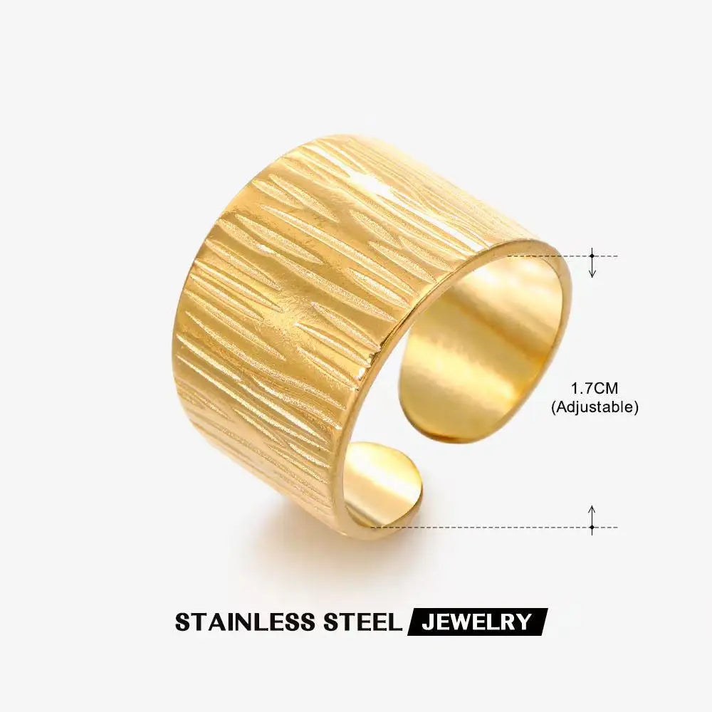 Anillo de Acero Inoxidable Calado - Joya Moderna y Resistente al Agua para Mujer