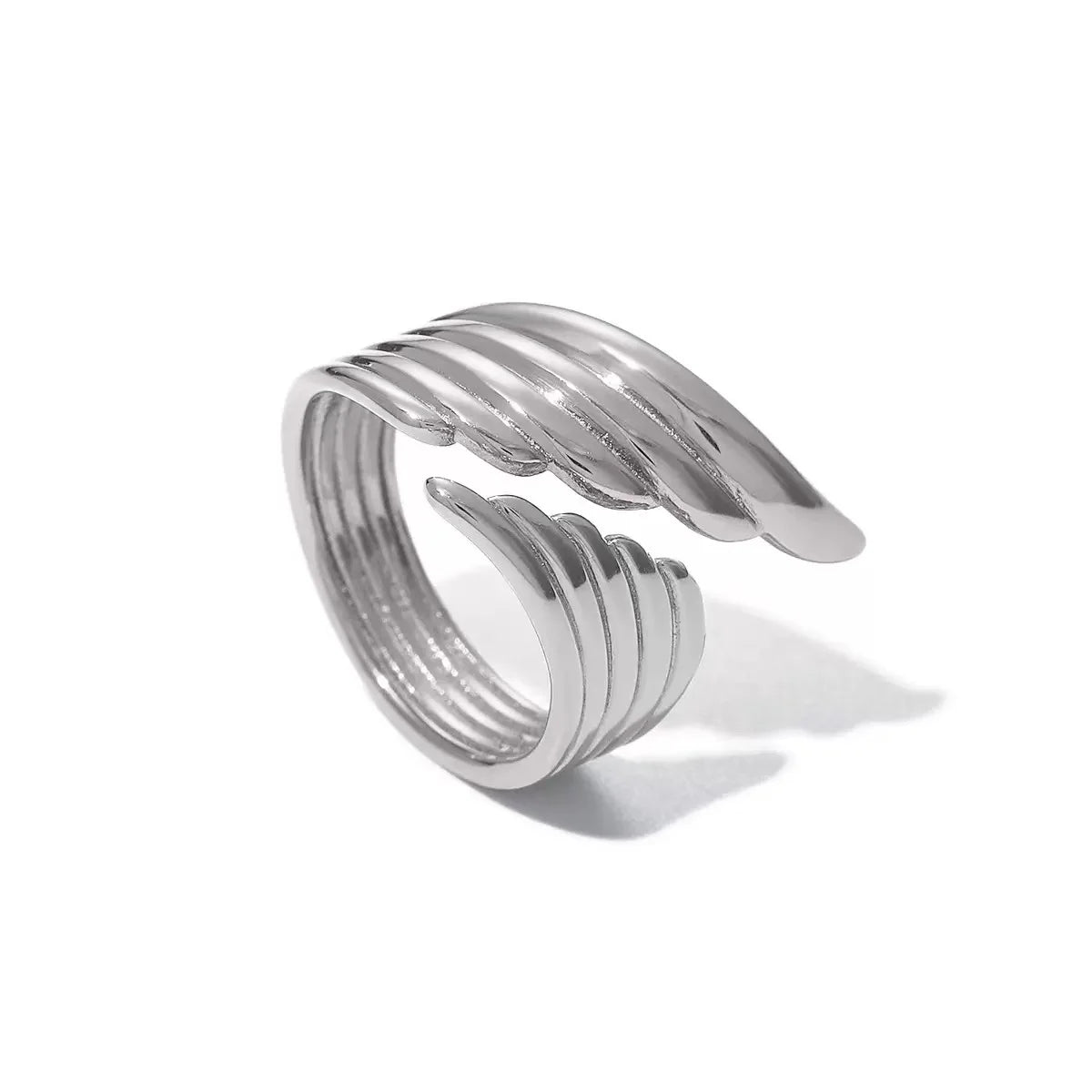 Anillo de Acero Inoxidable Calado - Joya Moderna y Resistente al Agua para Mujer