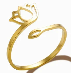 Anillo de Acero Inoxidable Calado - Joya Moderna y Resistente al Agua para Mujer
