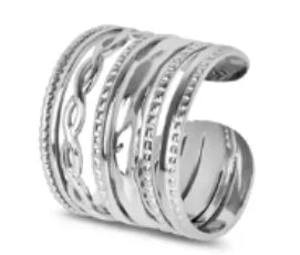 Anillo de Acero Inoxidable Calado - Joya Moderna y Resistente al Agua para Mujer