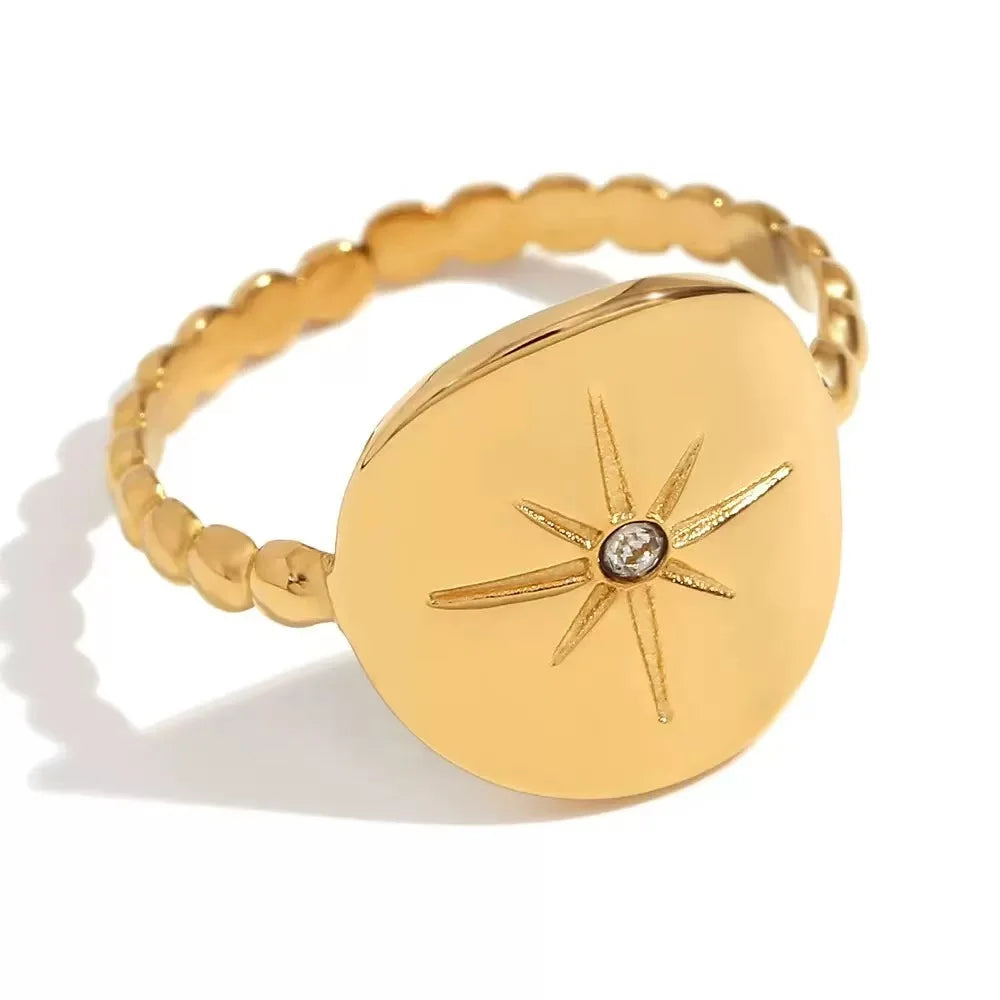 Anillo de Acero Inoxidable Calado - Joya Moderna y Resistente al Agua para Mujer